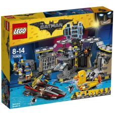 Нападение на Бэтпещеру Lego (70909)
